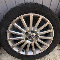 Cerchi e gomme Volvo da 17
