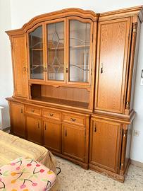 Antica Vetrina in rovere chiaro anni 80.