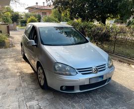 VOLKSWAGEN Golf 5ª serie - 2004