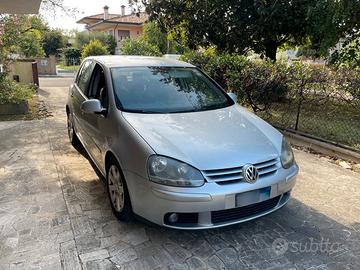 VOLKSWAGEN Golf 5ª serie - 2004