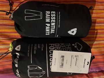 Completo antipioggia Rev’it nuovi