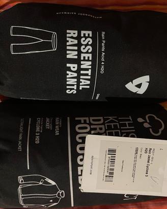 Completo antipioggia Rev’it nuovi