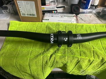 Manubrio + attacco alu 7050