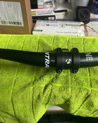 Manubrio + attacco alu 7050