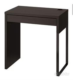 Scrivania ufficio e sedia in pelle