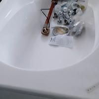 Vasca da bagno completa di accessori