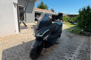 Kymco x town-300i pochi km