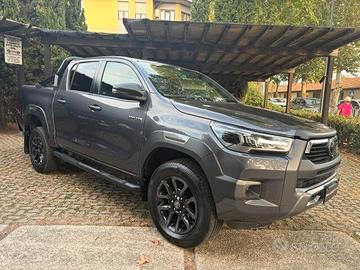 Toyota Hilux 2.4 D-4D A/T 4WD 4 porte Double Cab I