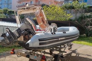 gommone motore e carrello