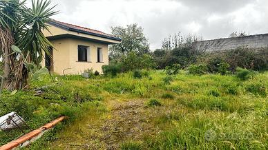 Terreno agricolo 1400 mq con casetta catastata