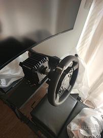 Postazione guida. Fanatec Next Level Thrustmaster