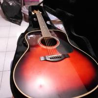 chitarra acustica elettrificata