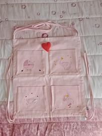 Pannello portaoggetti per cameretta bebè rosa 