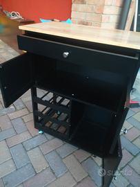 carrello da cucina e mobiletto