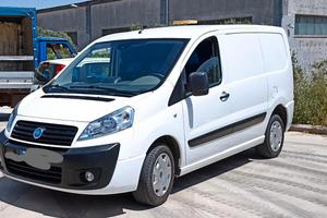 FIAT Scudo 1.6 90 cv con gancio traino