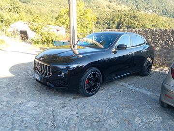 Maserati levante diesel 250cv gransport