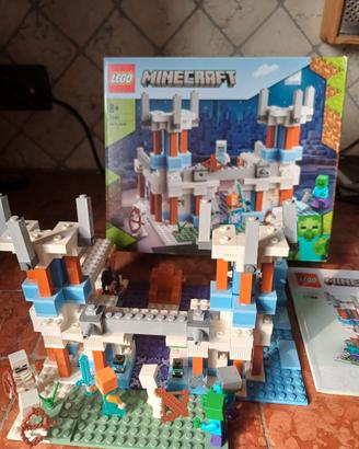 Lego Minecraft il castello di ghiaccio 21186