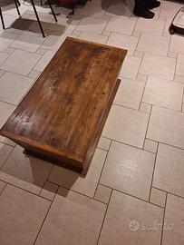 Piccola cassapanca in legno