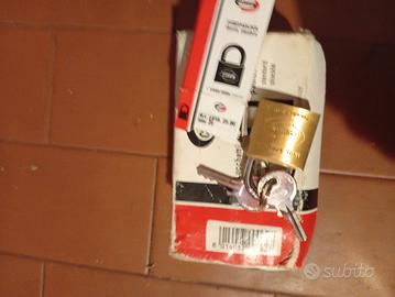 lucchetti mm25 con 2 chiavi 