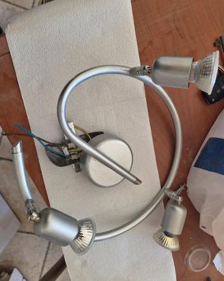 Plafoniera Moderna a 3 Faretti Orientabili 