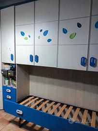 Armadio e rete letto