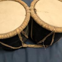 Tabla bayan-dayan (Asia) / bongo/tamburi