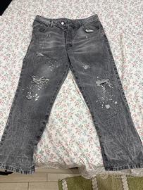 Jeans grigio  effetto spruzzato e strappato