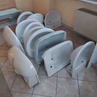 Grande stock di sanitari lavandini, WC e Bidet