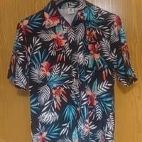 camicia hawaiana estiva