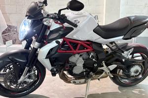MV AGUSTA BRUTALE 800
