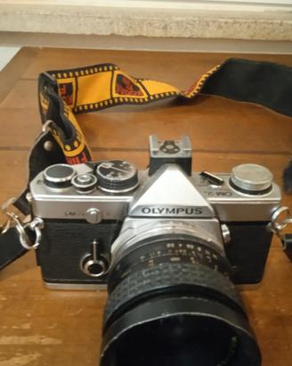 Olympus om 2 + teleobbiettivo e zoom vintage