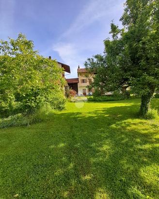 CASA SEMINDIPENDENTE A VAUDA CANAVESE