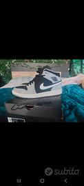 Jordan 1 mid SE con stampa elefante