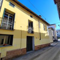 CASA SEMINDIPENDENTE A AVOLASCA