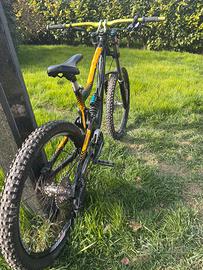 NukeProof Scalp 26 RockShox, Shimano Downhill/Mtb