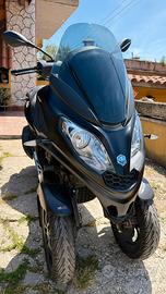 PIAGGIO MP3 300 HPE SPORT-2021-OTTIME COND