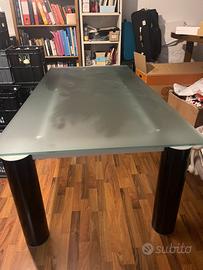 Tavolo in vetro
