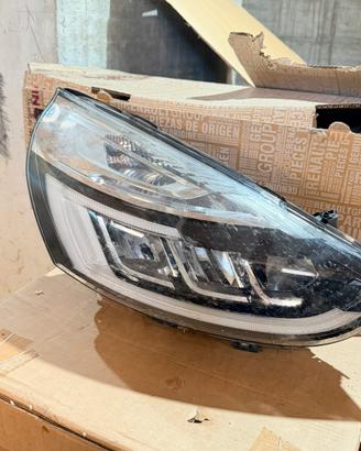 Fari Anteriori Led Dx e Sx