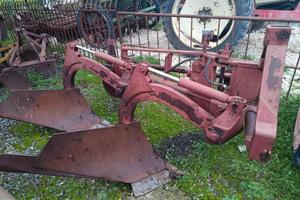 Aratro bivomere idropneumatico CALA'