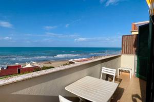 Bilocale fronte mare