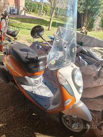 Sym mio 100