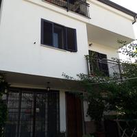 Porzione di villa bifamiliare