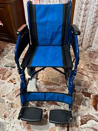 Sedia a rotelle pieghevole