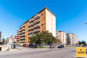 4 vani con giardino e posto auto in Via Re Enzo