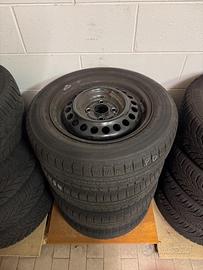 4 GOMME INVERNALI + 4 CERCHI IN FERRO