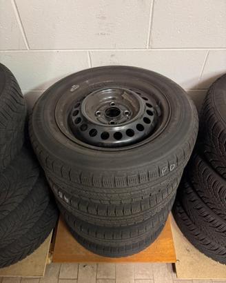 4 GOMME INVERNALI + 4 CERCHI IN FERRO
