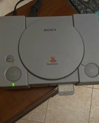 Ps1 con 1 memory card e 3 joystick