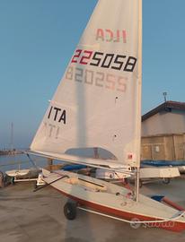 barca a vela- Laser standard