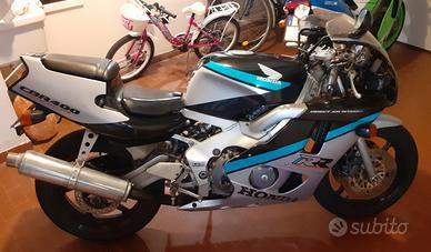 Honda CBR 400 RR