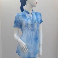 Blusa camicia azzurra cotone acquarellato  Batik
